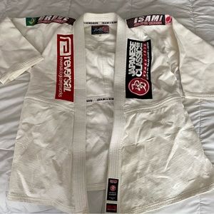 BJJ Is Gi Brand new Isami and Reversal RVDDW kimono white Size 5L ?